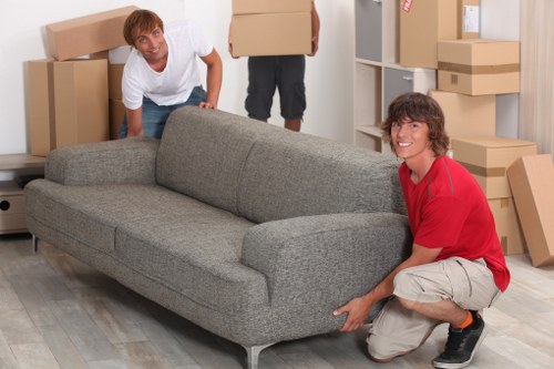 Fragile item packing services in Loxford for mirrors and valuables
